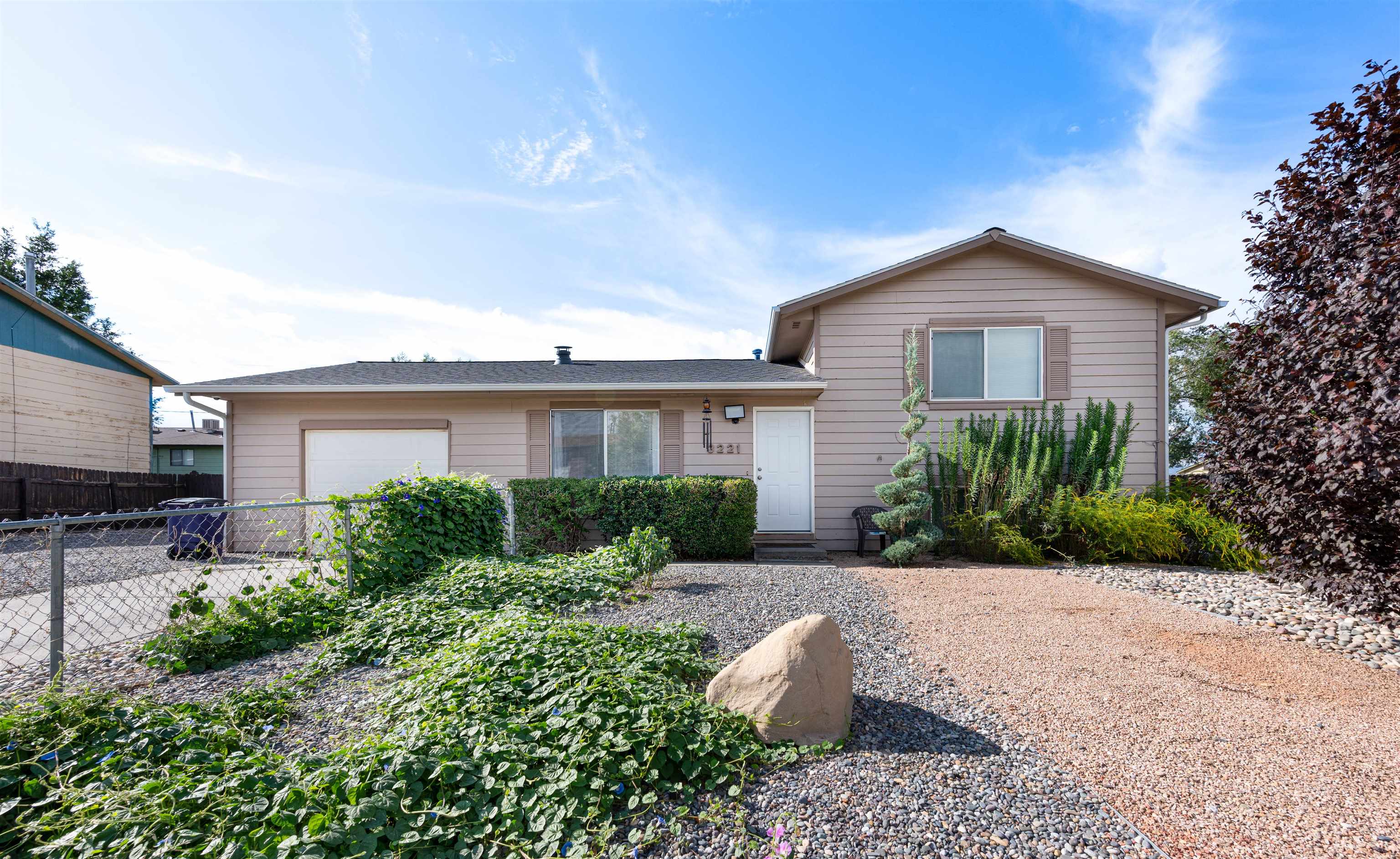 White Ave, Clifton, CO 81520