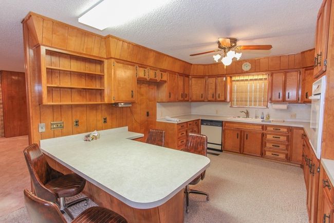 2201 E 25 Th St, House other with 3 bedrooms, 3 bathrooms and 2 parking in Big Spring TX | Image 12