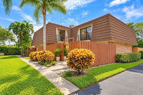 3960 August Dr, Lake Worth, FL, 33461-3262 | Card Image