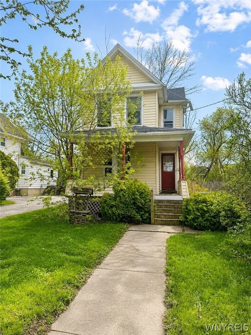 2961 Mckoon Ave, Niagara Falls, NY, 14305-1914 | Card Image