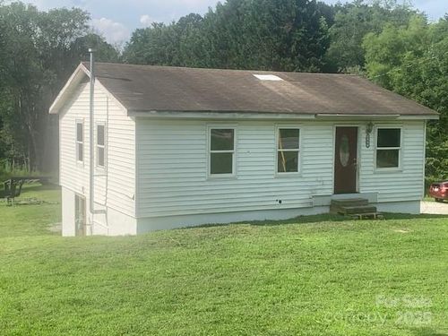 286 Berkeley Rd, Hendersonville, NC, 28792-2468 | Card Image