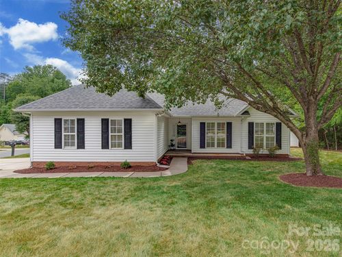 9221 Forest Green Drive, Charlotte, NC, 28227 | Card Image
