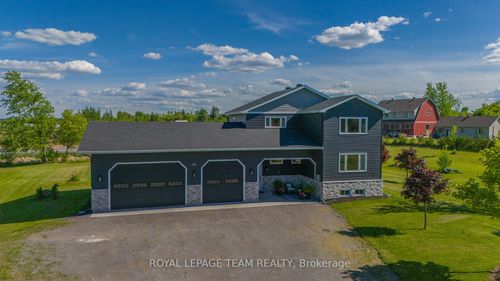 126 Grasshopper Lane, Dunrobin, ON, K0A1T0 | Card Image