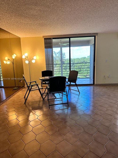 708-900 Saint Charles Pl, Pembroke Pines, FL, 33026-3303 | Card Image