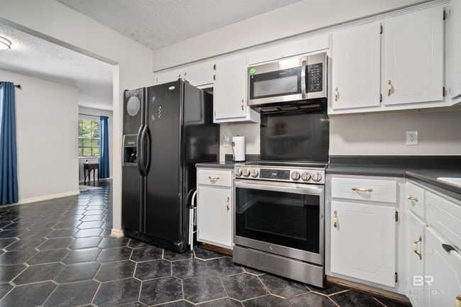 Kitchen | Image 8
