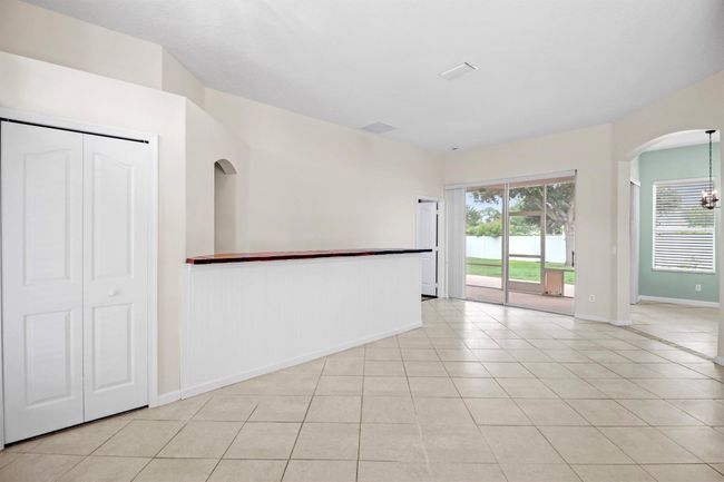 3218 Sw Crumpacker St, House other with 3 bedrooms, 2 bathrooms and null parking in Port Saint Lucie FL | Image 10