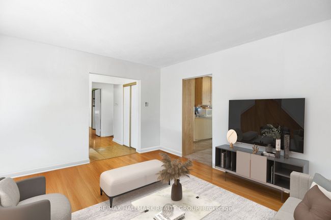 1036 Gill Ave, House other with 3 bedrooms, 2 bathrooms and 3 parking in Ottawa ON | Image 7