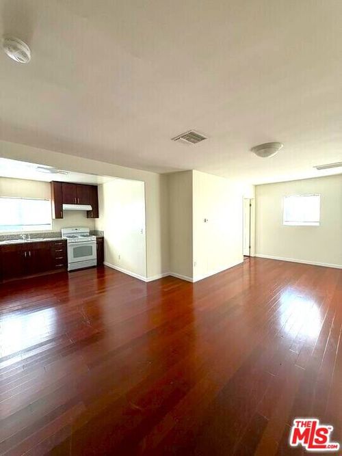 4343 4th St, Los Angeles, CA, 90020-1601 | Card Image