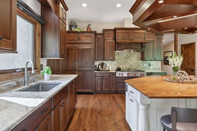 1405 W Farm Rd, House other with 5 bedrooms, 5 bathrooms and null parking in Chaska MN | Image 30