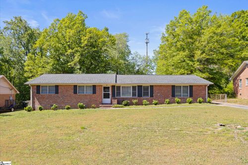 126 Avon Dr, Taylors, SC, 29687-3903 | Card Image