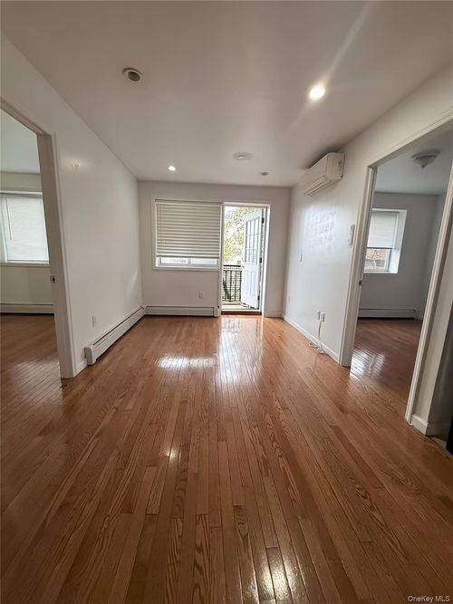 4c-6475 Austin Street, New York, NY, 11374 | Card Image