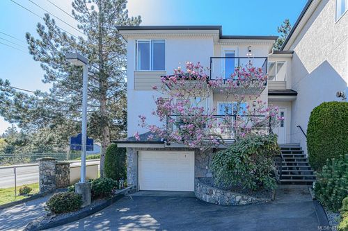 1-300 Six Mile Rd, View Royal, BC, V9B5Y3 | Card Image