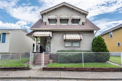 828 Front St, Creighton, PA, 15030-1102 | Card Image