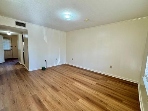 308 E Cranford Ave, Valdosta, GA, 31602-2909 | Card Image