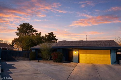 2729 Polar Ct, Las Vegas, NV, 89121-1137 | Card Image