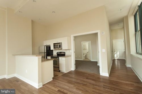 239 Chestnut St, PHILADELPHIA, PA, 19106-2858 | Card Image