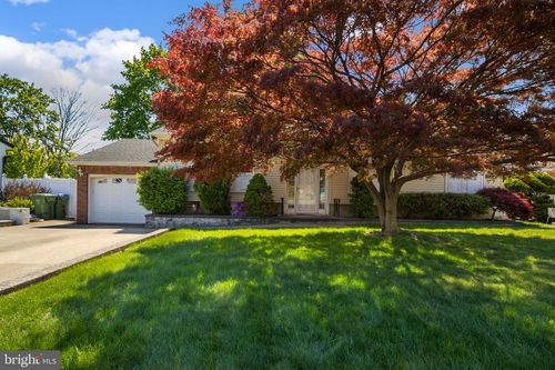 5 Elizabeth Ct, Edison, NJ, 08817-4115 | Card Image