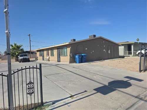 0-1809 Putnam Ave, North Las Vegas, NV, 89030-5599 | Card Image