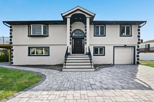 2675 Bellmore Ave, Bellmore, NY, 11710-4318 | Card Image