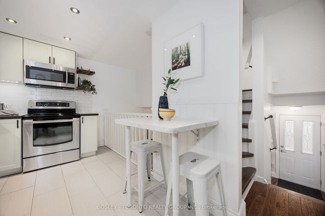 25 - 1666 Queen St E, Condo with 3 bedrooms, 1 bathrooms and null parking in Toronto ON | Image 14