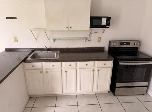 b-9815 Sw 51st Terrace, Miami, FL, 33165 | Card Image