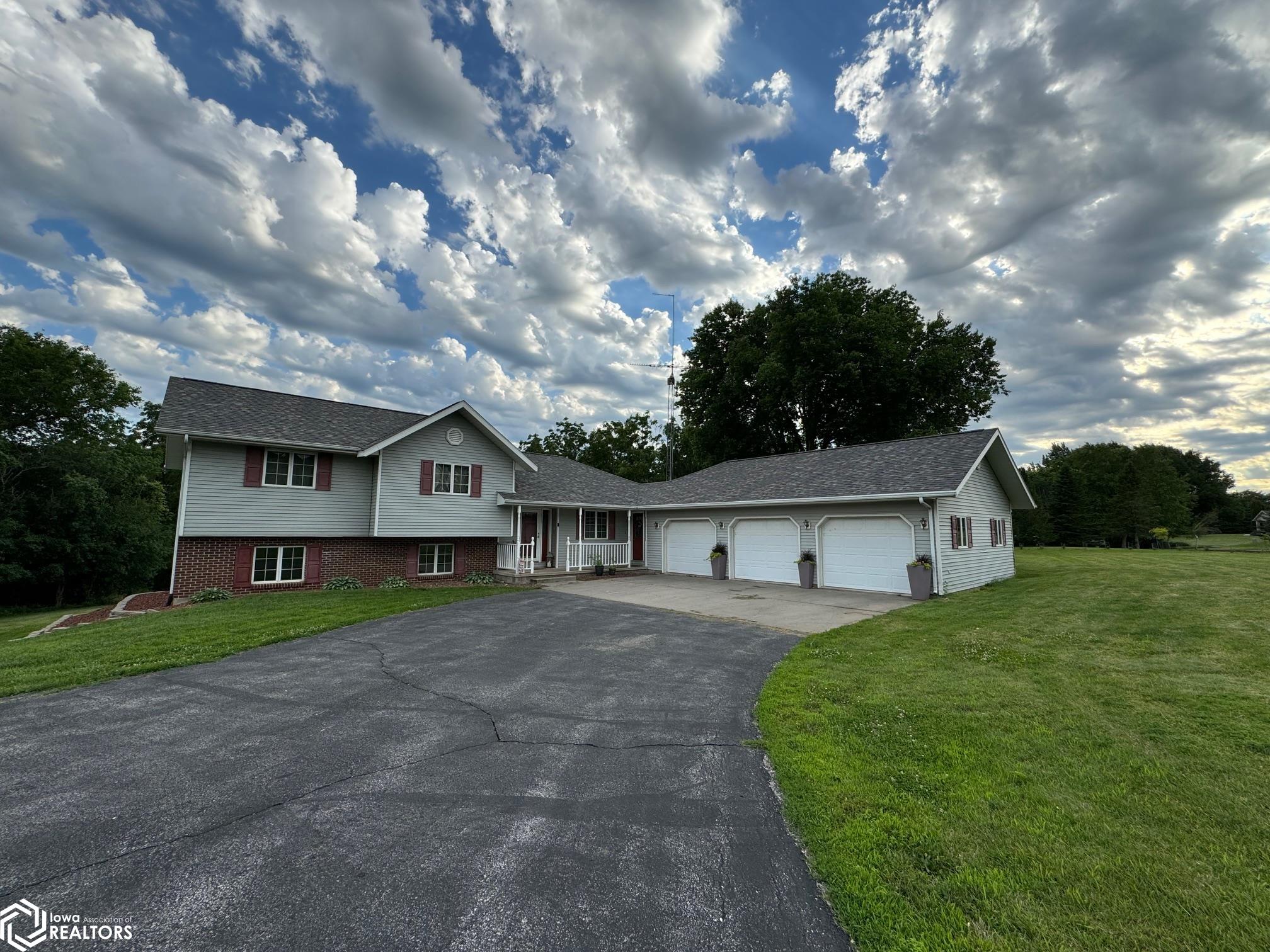 River Oaks , Humboldt, IA 50548