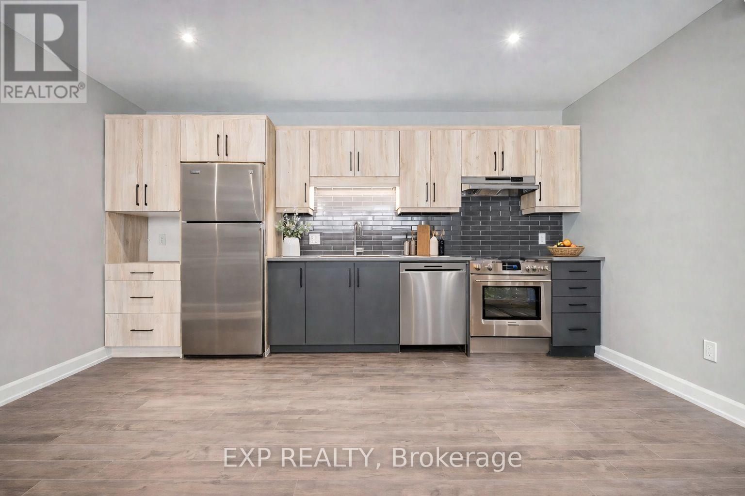 Residential Lease in Russell 5