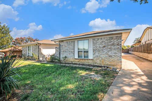 6915 W Cleburne Rd, Fort Worth, TX, 76133-6305 | Card Image