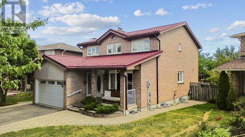 836 Greycedar Crescent, Mississauga (Rathwood), ON, L4W3J8 | Card Image