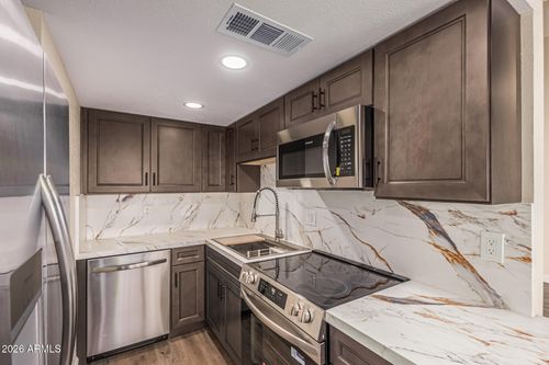 240-8888 N 47th Ave, Glendale, AZ, 85302-5133 | Card Image