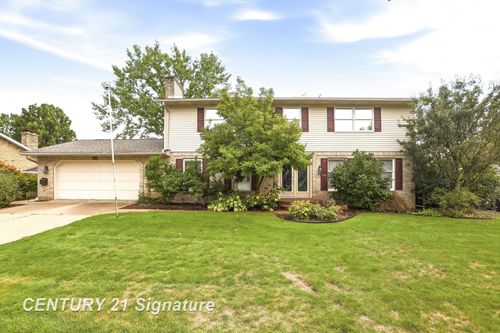 723 Willow Ln, Frankenmuth, MI, 48734-1441 | Card Image