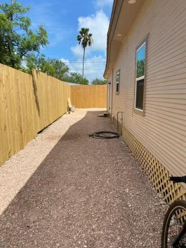 202 W Jefferson, House other with 3 bedrooms, 3 bathrooms and null parking in Port Isabel TX | Image 16