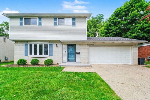 23425 Barfield St, Farmington Hills, MI, 48336-3403 | Card Image