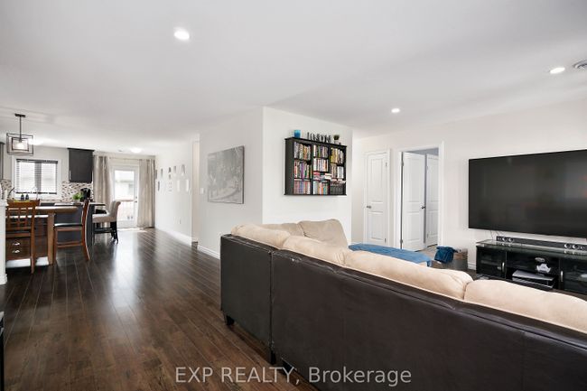62 - 3320 Meadowgate Blvd, Condo with 2 bedrooms, 1 bathrooms and 1 parking in London ON | Image 5