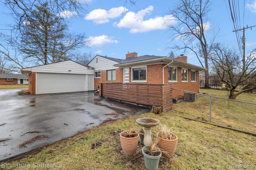 28830 Lorikay St, Farmington Hills, MI, 48334-2836 | Card Image