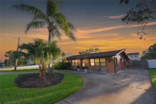 5460 4th St, St Augustine, FL, 32080-7352 | Card Image