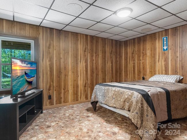 Basement Bedroom | Image 36