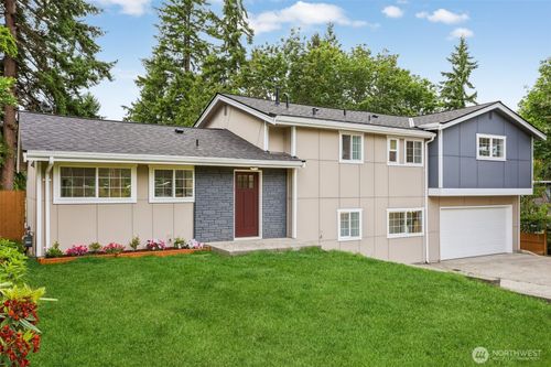 4607 150th Ave Se, Bellevue, WA, 98006-3115 | Card Image