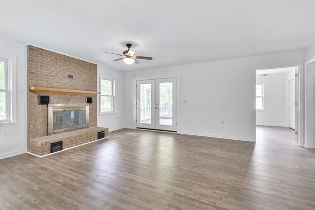 Family Room #1 | Image 8