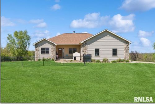 1745 345th Ave, Goose Lake, IA, 52750-9617 | Card Image