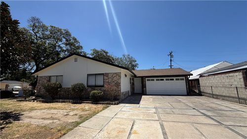 2702 W Maywood Ave, Santa Ana, CA, 92704-4918 | Card Image