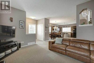 126 Drake Landing Loop, House other with 4 bedrooms, 4 bathrooms and 2 parking in Okotoks AB | Image 3