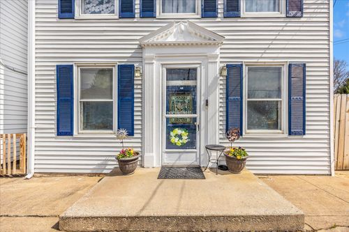 2 N 2nd St, WOODSBORO, MD, 21798-8309 | Card Image