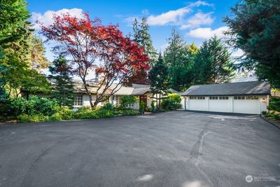 1546 79th Place Ne, House other with 3 bedrooms, 2 bathrooms and 3 parking in Medina WA | Image 2