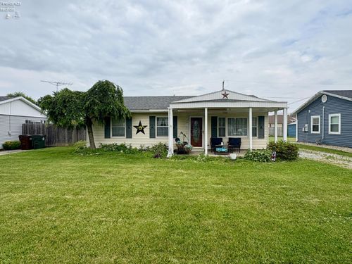 43 Longfellow Dr, Tiffin, OH, 44883-3817 | Card Image