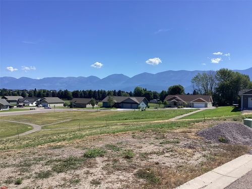 209 Shawnee Ln, Polson, MT, 59860-7215 | Card Image