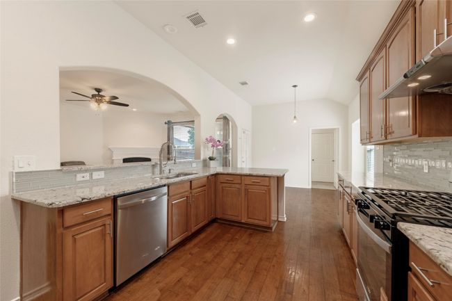 Brand new stove set and stainless steel appliances | Image 11