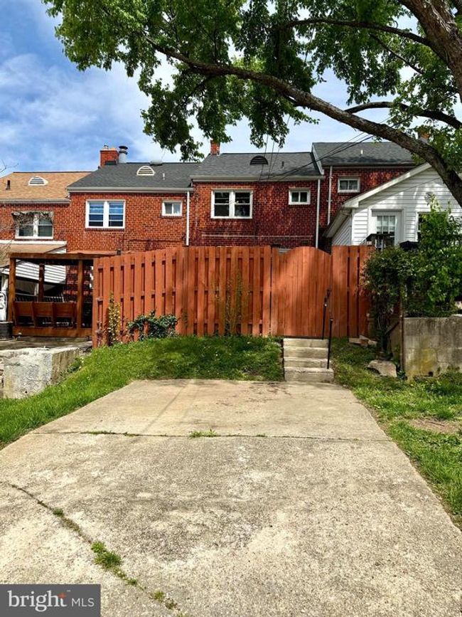5624 Braxfield Rd, Townhouse with 3 bedrooms, 1 bathrooms and null parking in HALETHORPE MD | Image 37