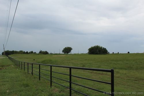 7 Ne 1st Street, Pryor, OK, 74361 | Card Image