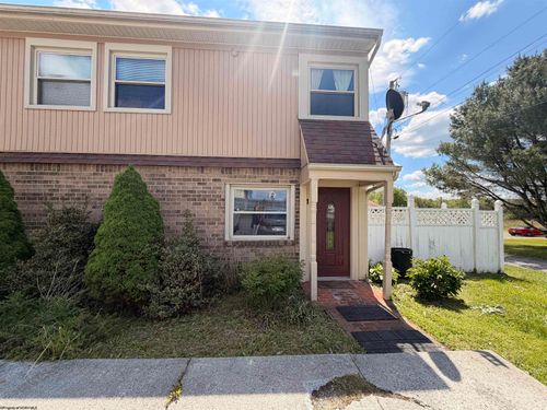 93 Fleetwood Dr Dr, Reedsville, WV, 26547-1138 | Card Image